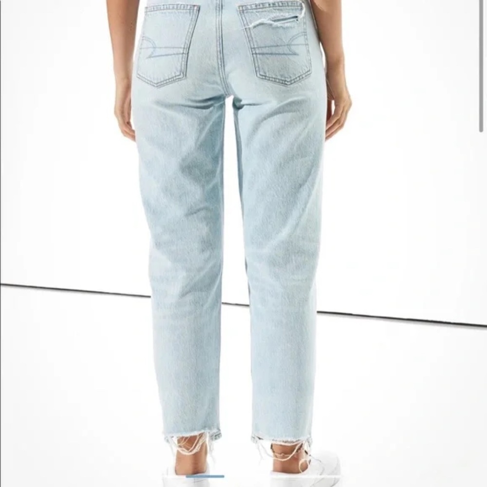 American Eagle Highest Waist '90s Distressed Boyfriend Jean